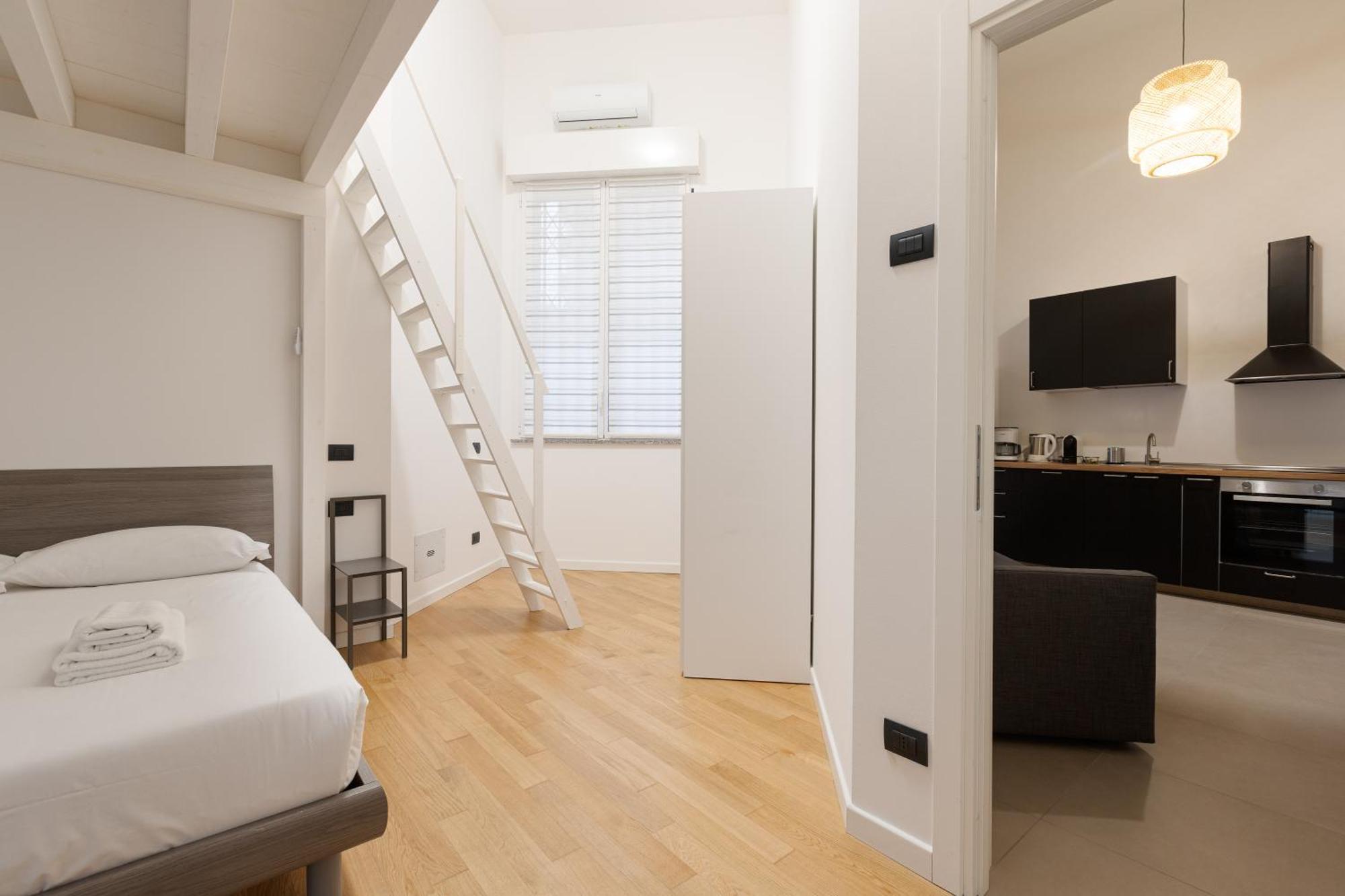 Cozy Corner With Balcony And Private Garage! Daire Milano Dış mekan fotoğraf